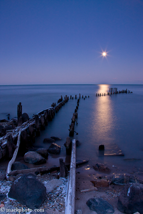 Moonrise, Lighthouse Beach