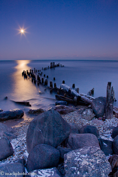 Moonrise, Lighthouse Beach